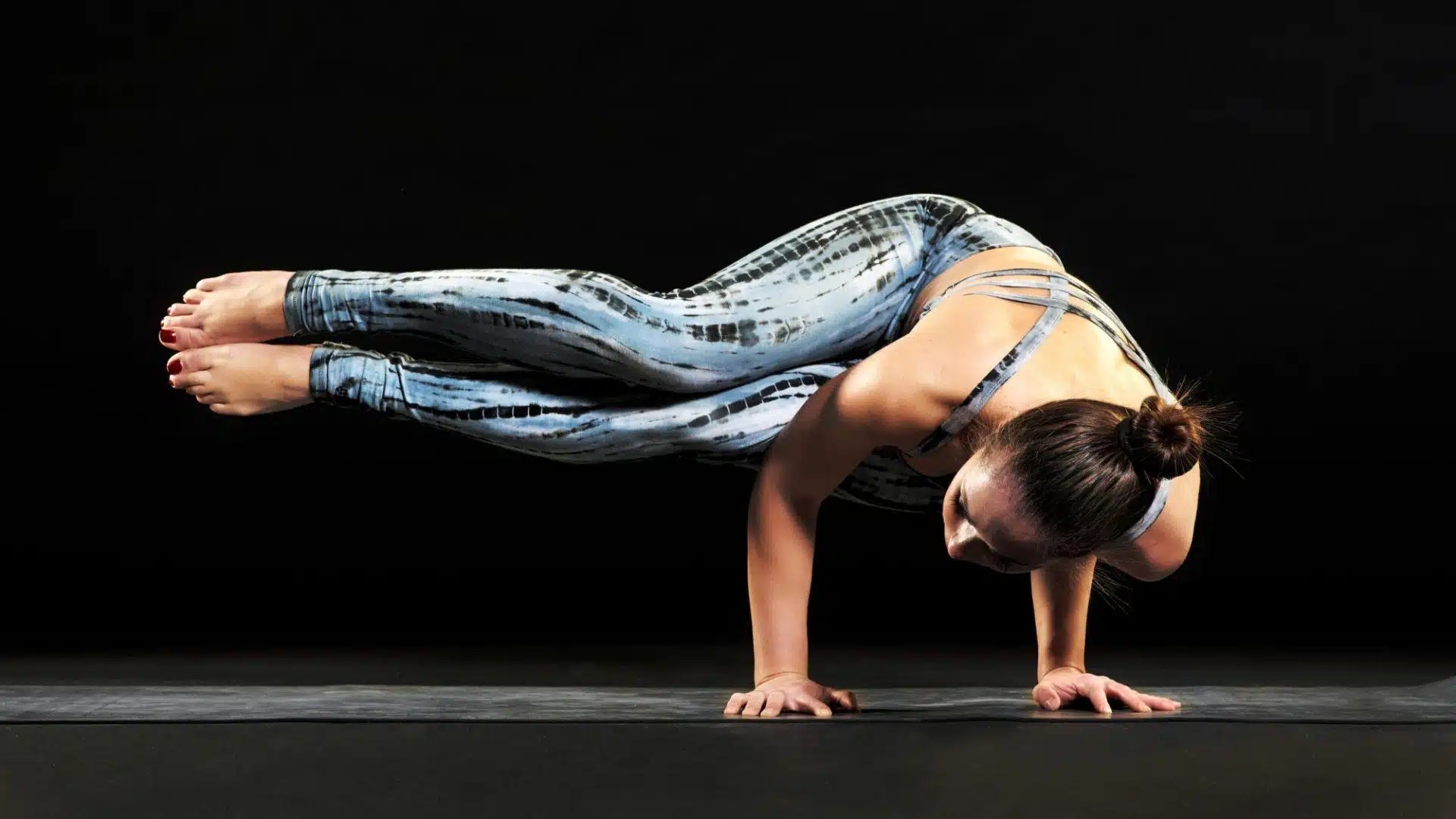 Side Crow Pose (Parsva Bakasana)