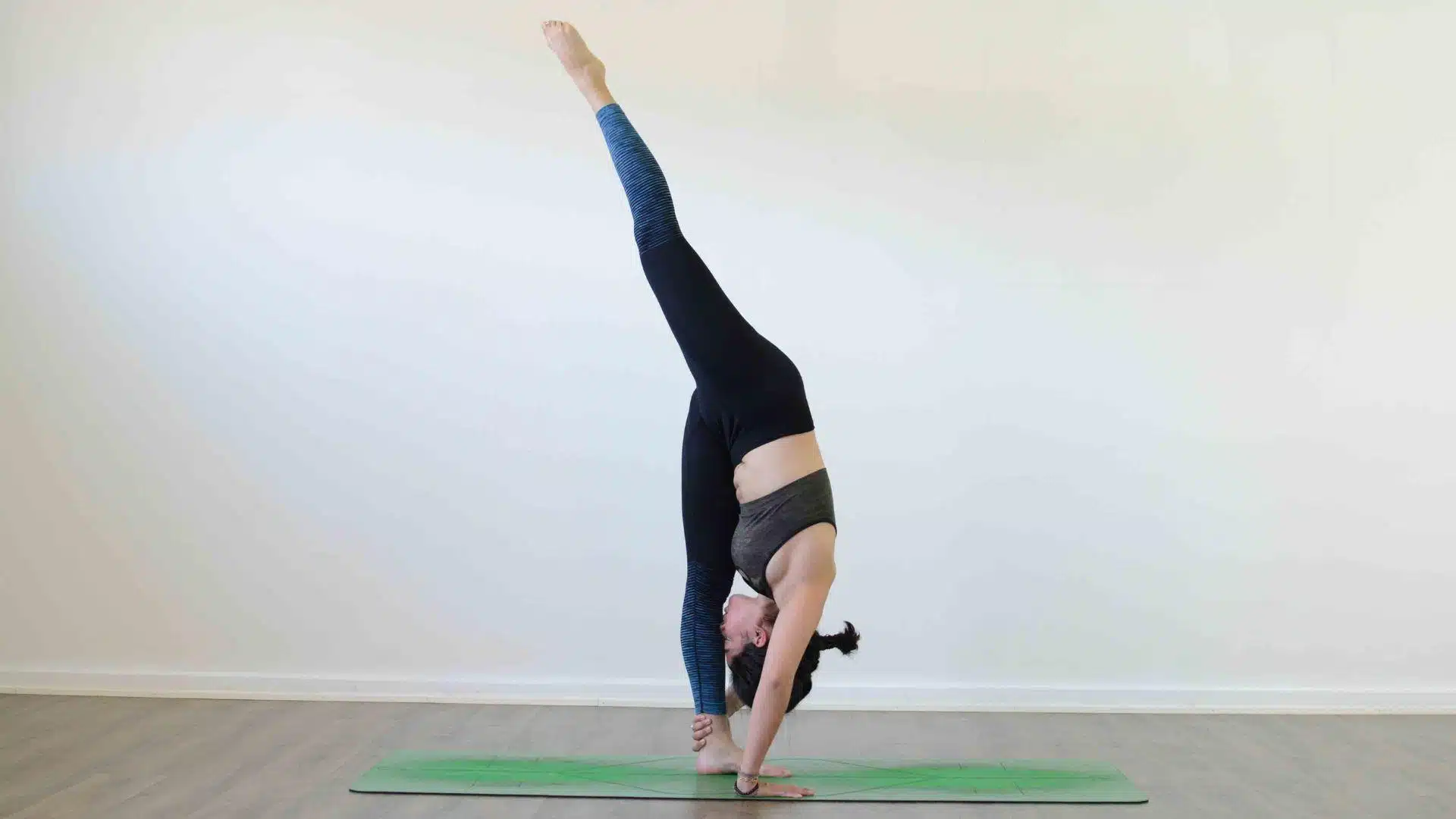 Standing Split (Urdhva Prasarita Eka Padasana)