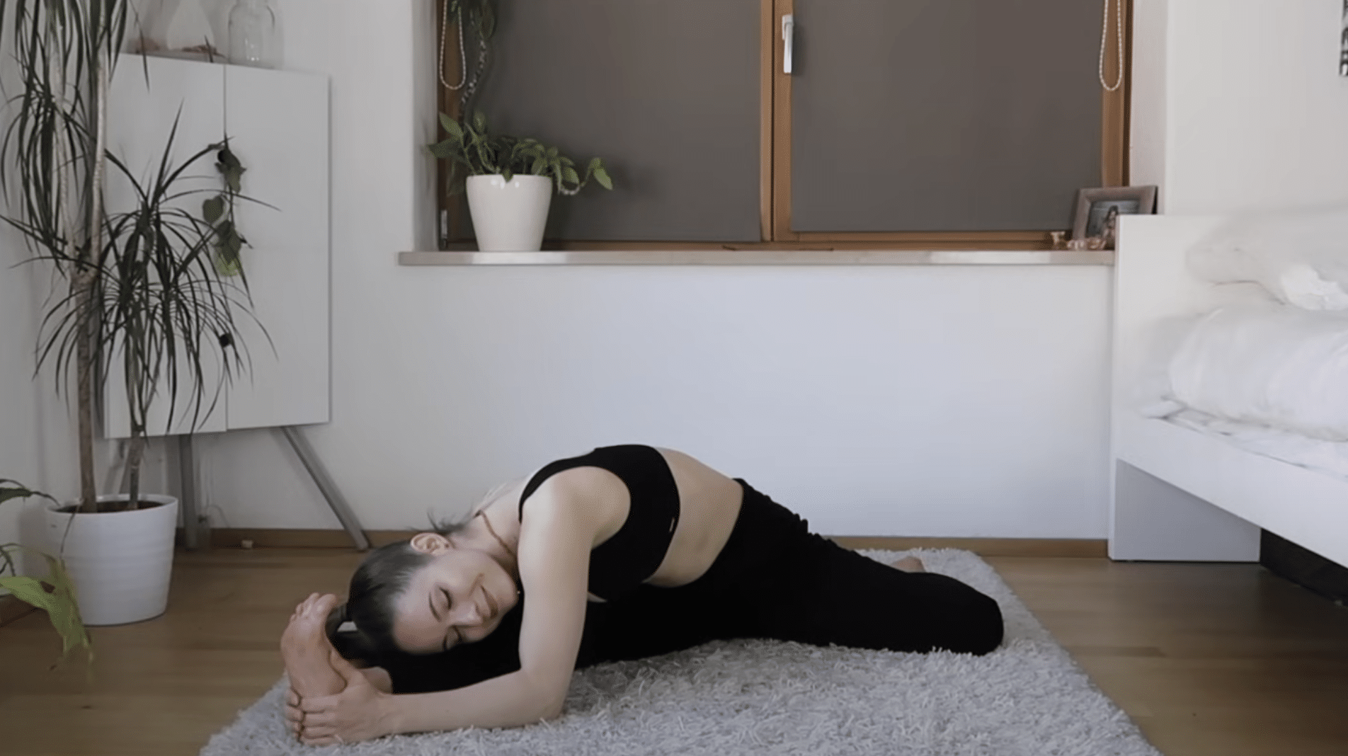 forward-fold-lunges