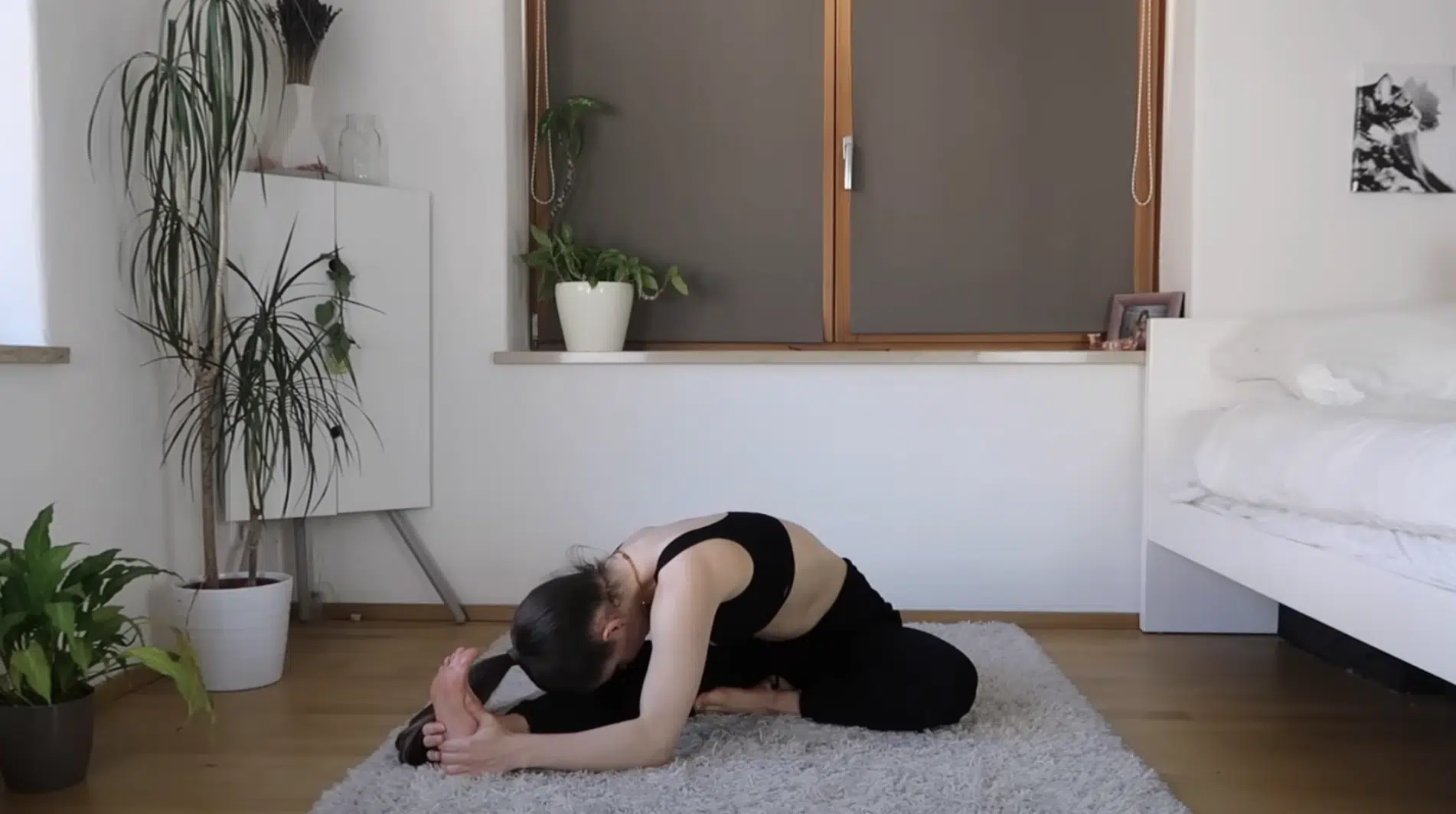 hamstring-and-hip-flexor