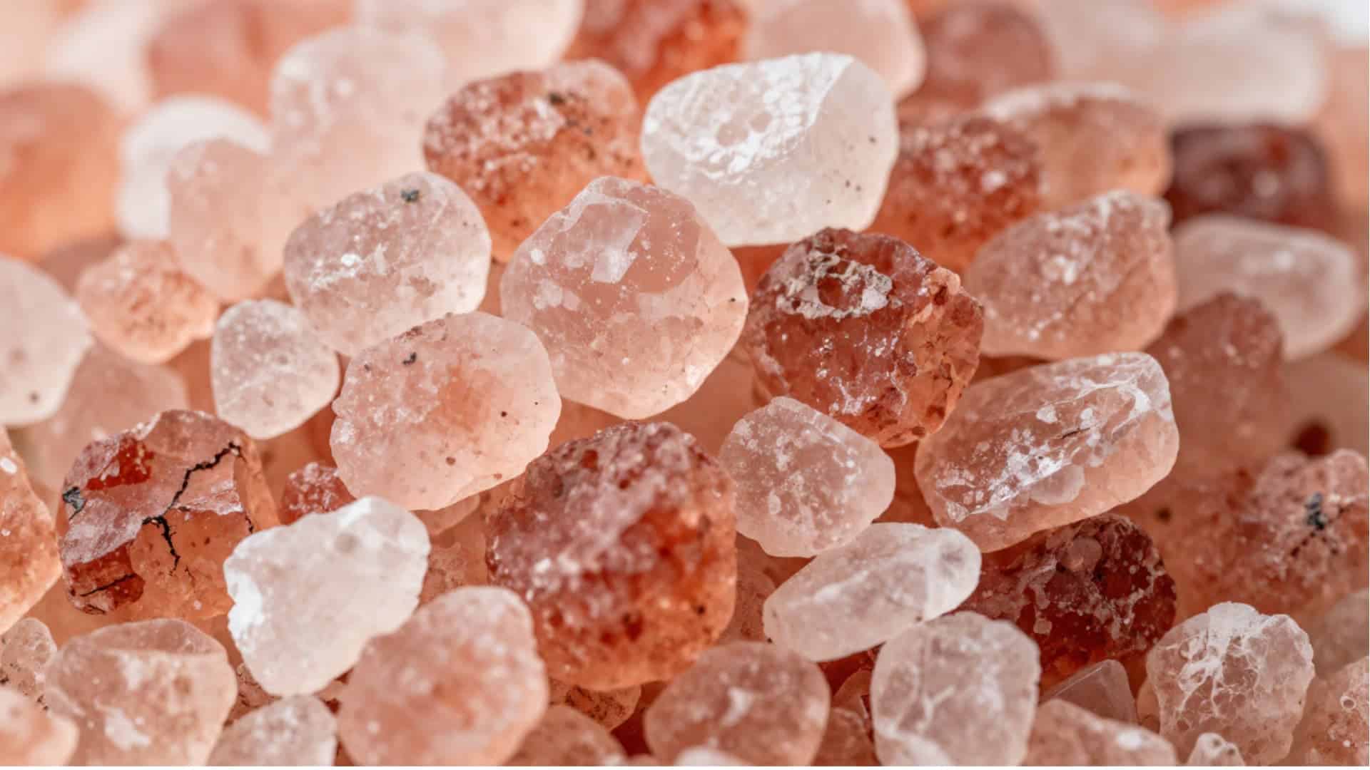 himalayan pink salt crystals close-up showing natural mineral rock salt pieces