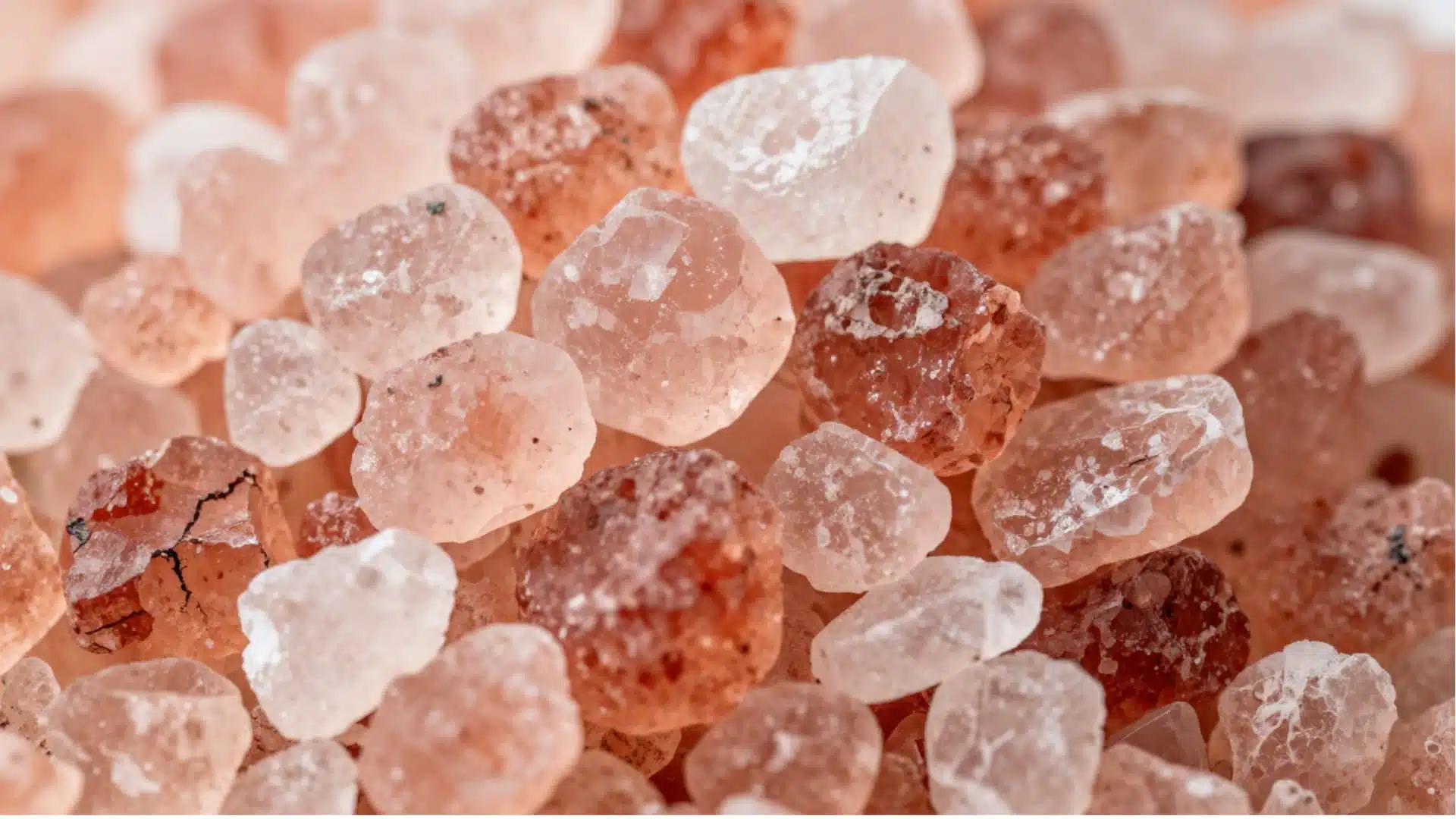 himalayan pink salt crystals close-up showing natural mineral rock salt pieces